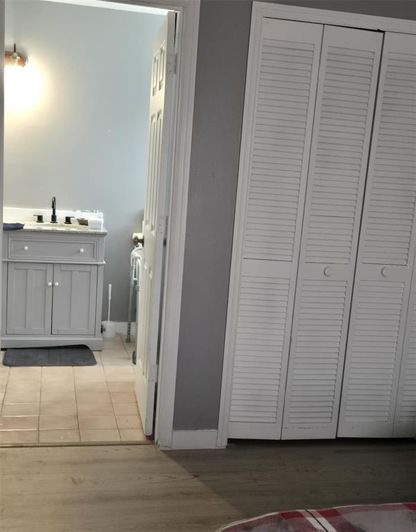 Image No.20-5 Bed House for sale