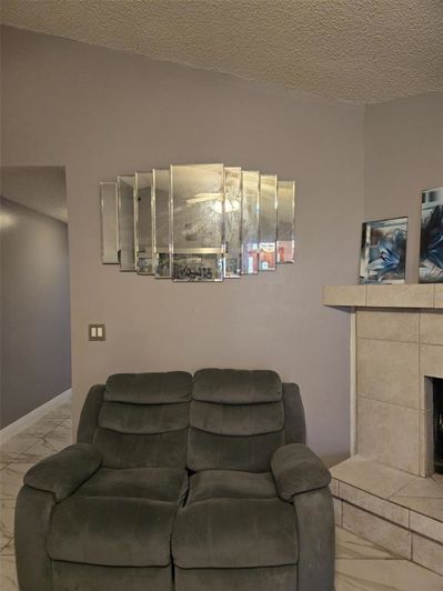 Image No.9-5 Bed House for sale