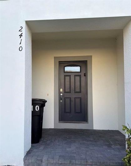 Image No.2-5 Bed Townhouse for sale