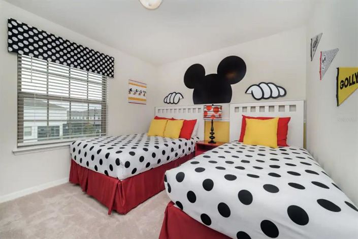 Image No.6-5 Bed Townhouse for sale