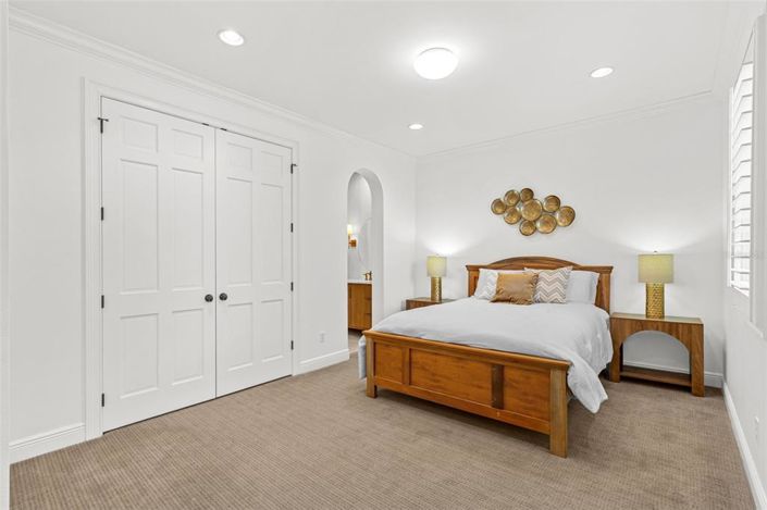Image No.26-5 Bed House for sale
