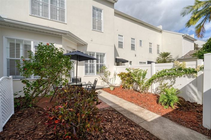 Image No.45-4 Bed Townhouse for sale