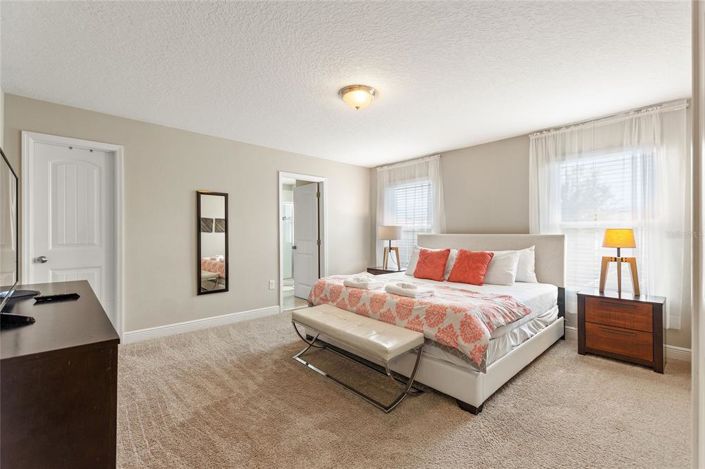 Image No.29-5 Bed House for sale