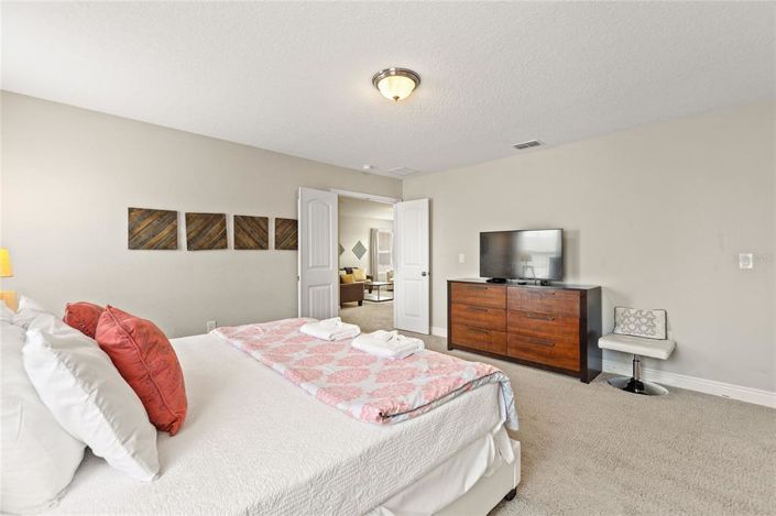 Image No.30-5 Bed House for sale