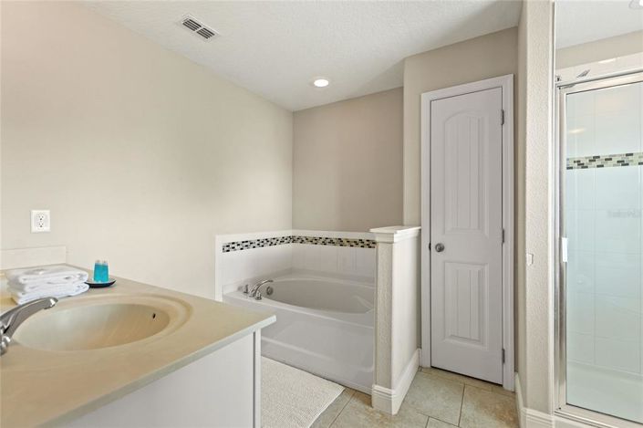 Image No.31-5 Bed House for sale