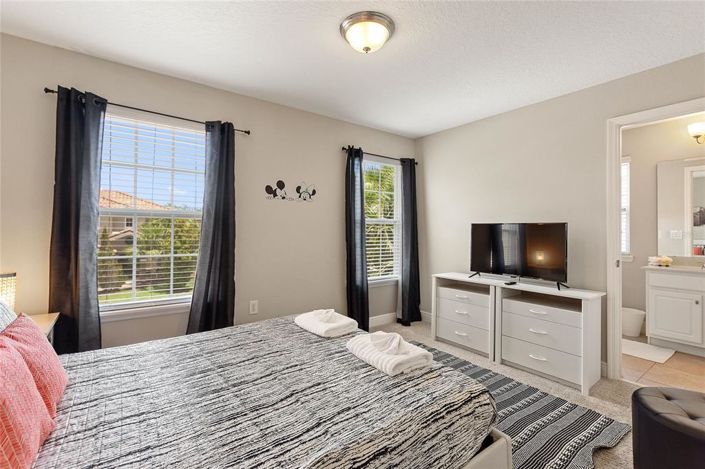 Image No.36-5 Bed House for sale