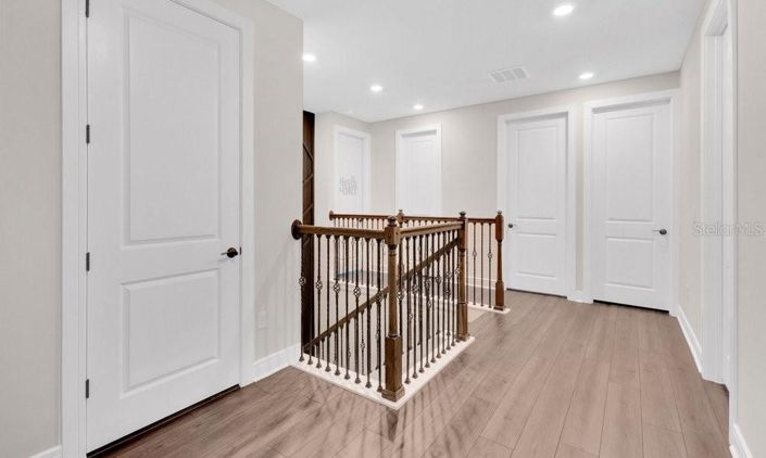 Image No.24-5 Bed House for sale