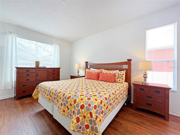 Image No.14-6 Bed House for sale