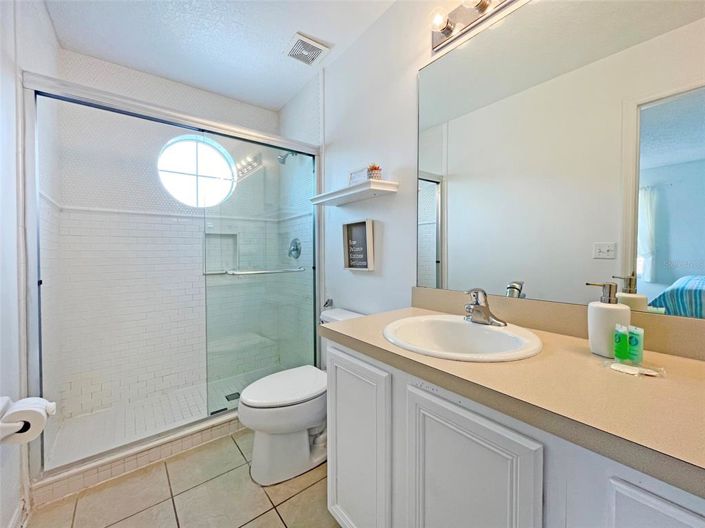 Image No.19-6 Bed House for sale