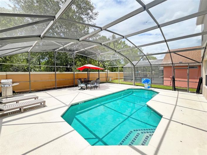 Image No.2-6 Bed House for sale