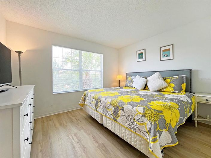Image No.20-6 Bed House for sale