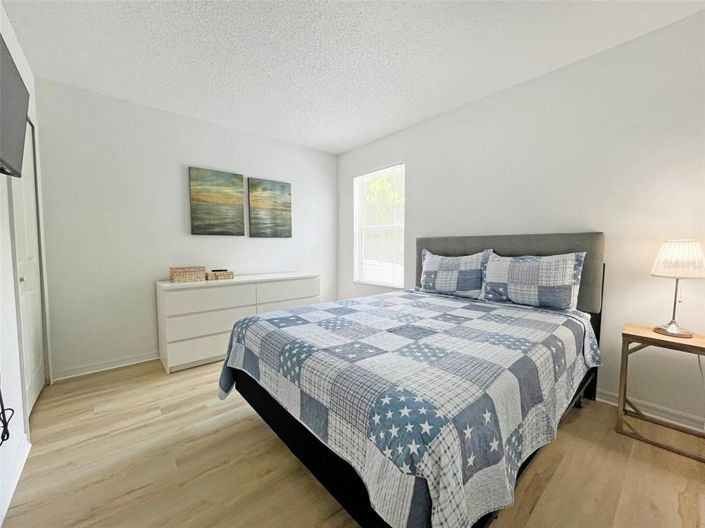 Image No.26-6 Bed House for sale