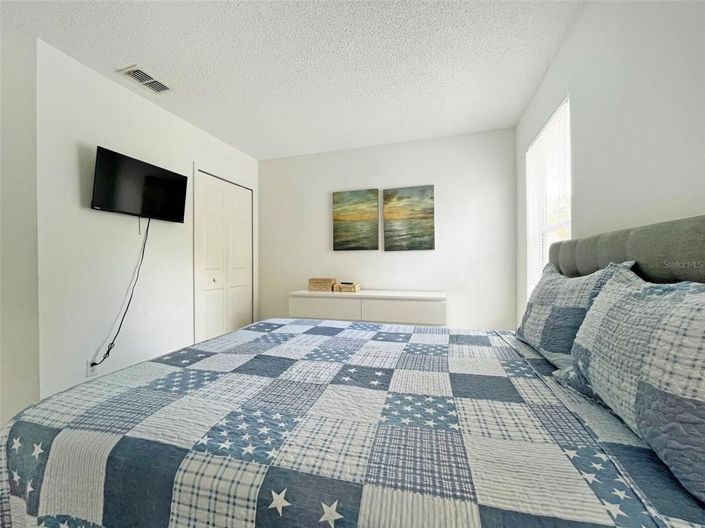 Image No.27-6 Bed House for sale