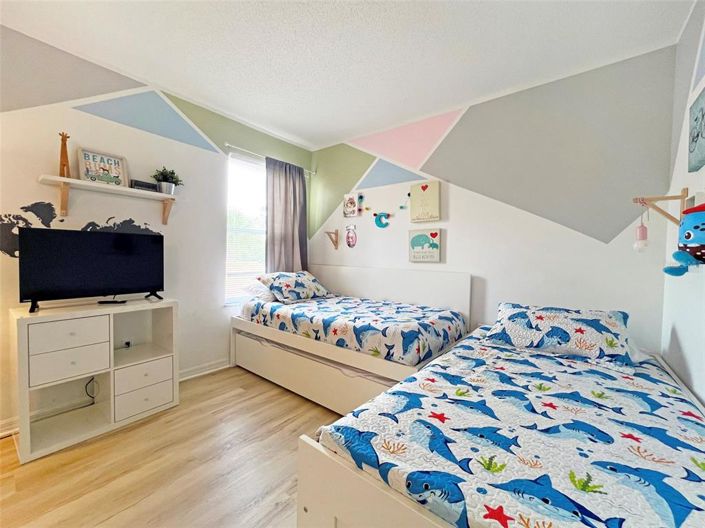 Image No.29-6 Bed House for sale