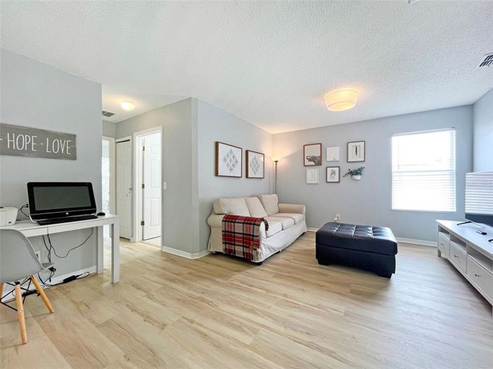Image No.32-6 Bed House for sale