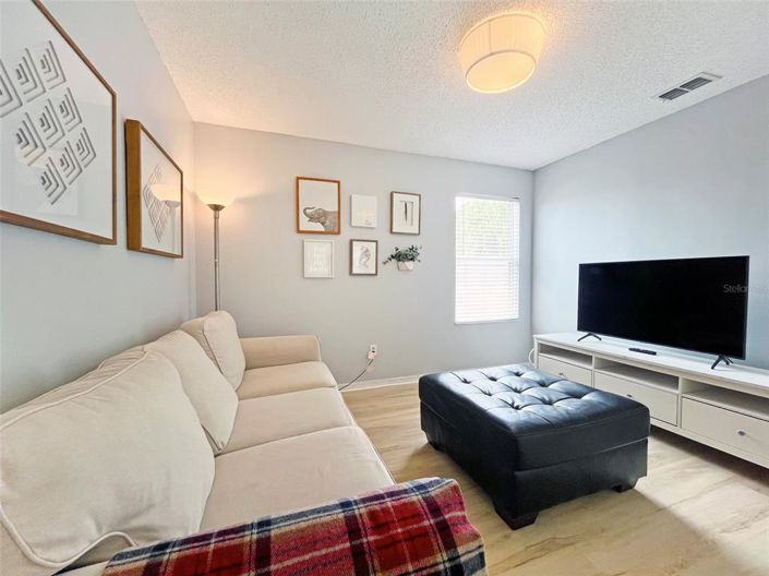 Image No.33-6 Bed House for sale