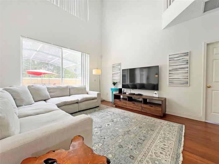 Image No.4-6 Bed House for sale