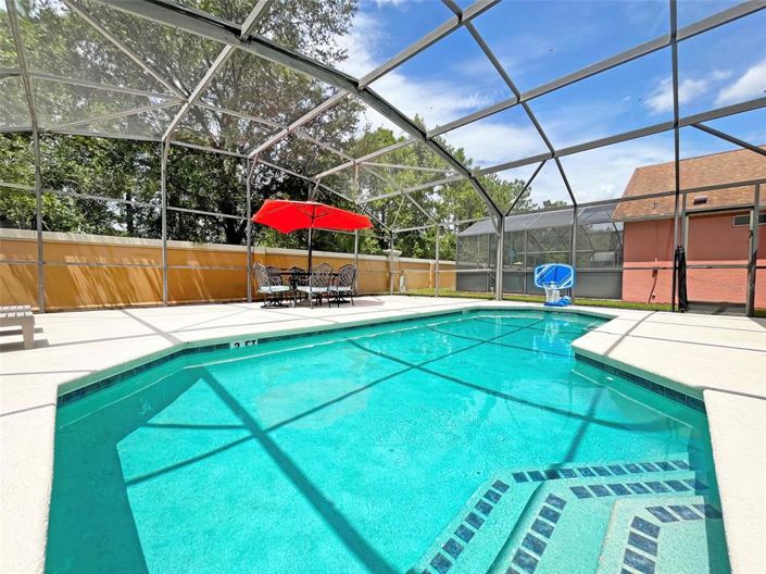 Image No.40-6 Bed House for sale