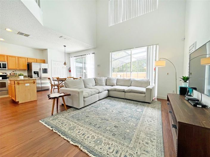 Image No.6-6 Bed House for sale