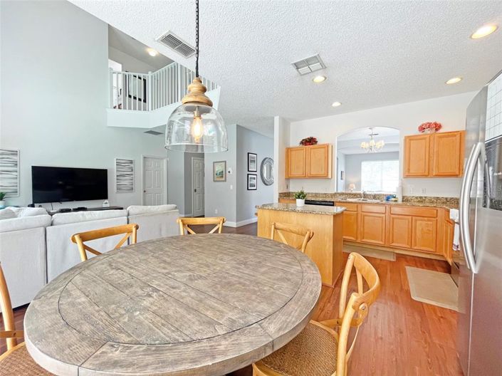Image No.9-6 Bed House for sale