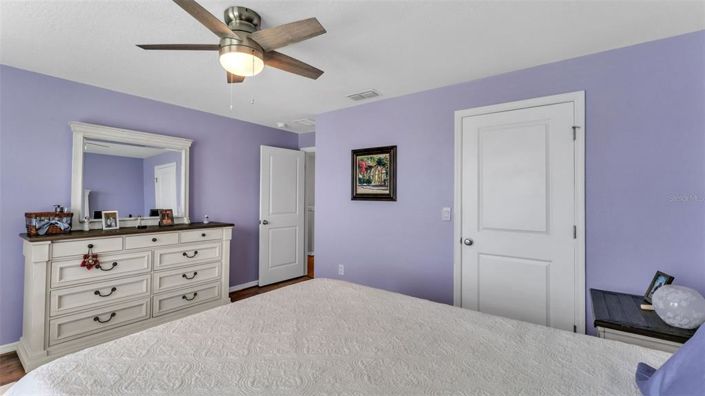 Image No.24-3 Bed Townhouse for sale