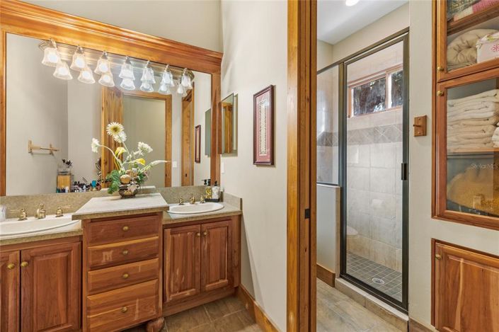 Image No.33-5 Bed House for sale