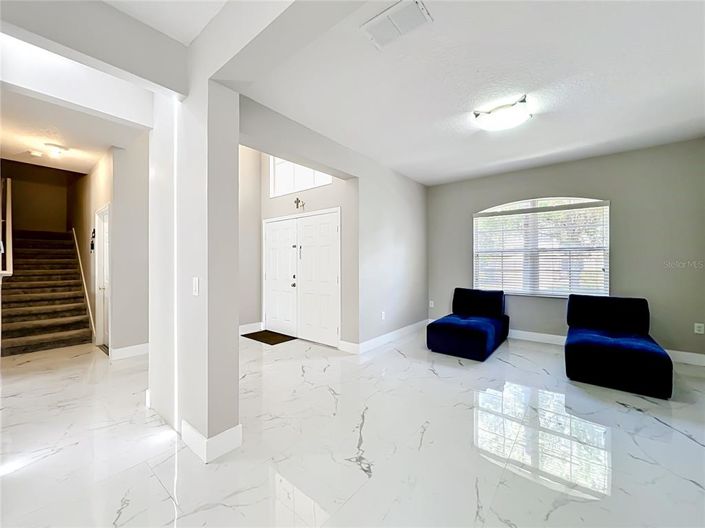 Image No.10-5 Bed House for sale