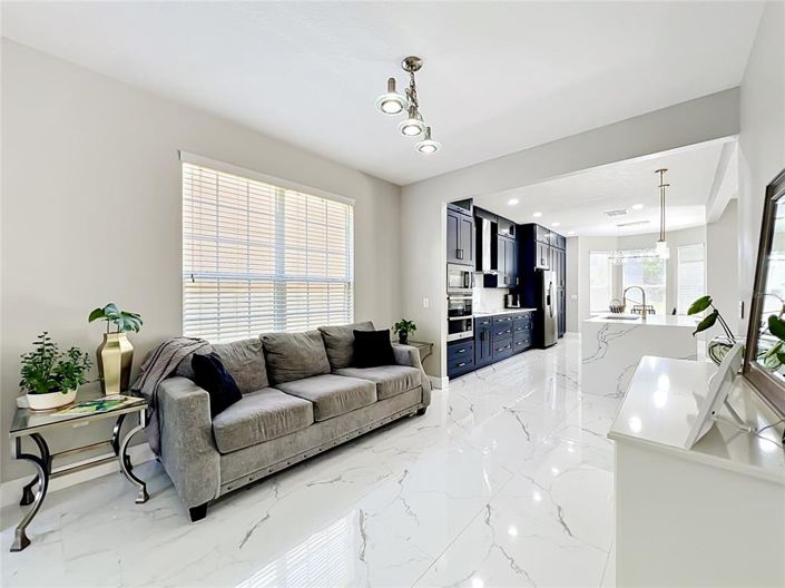 Image No.16-5 Bed House for sale