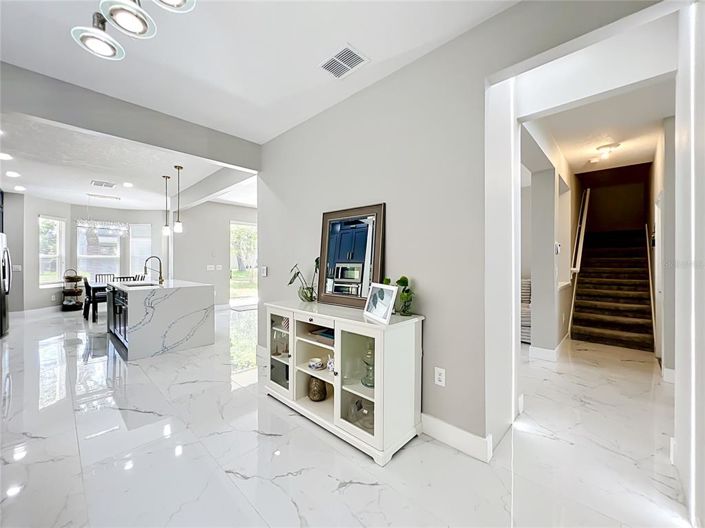 Image No.17-5 Bed House for sale