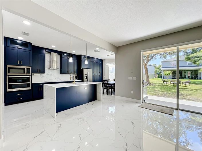Image No.34-5 Bed House for sale