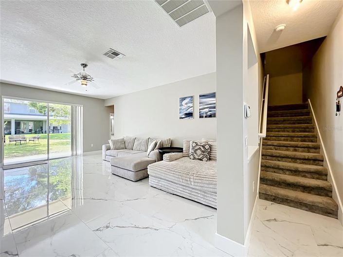 Image No.41-5 Bed House for sale