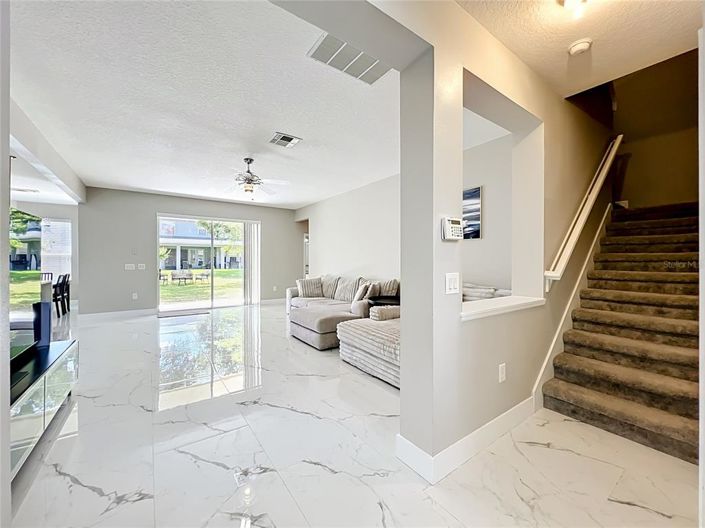 Image No.42-5 Bed House for sale