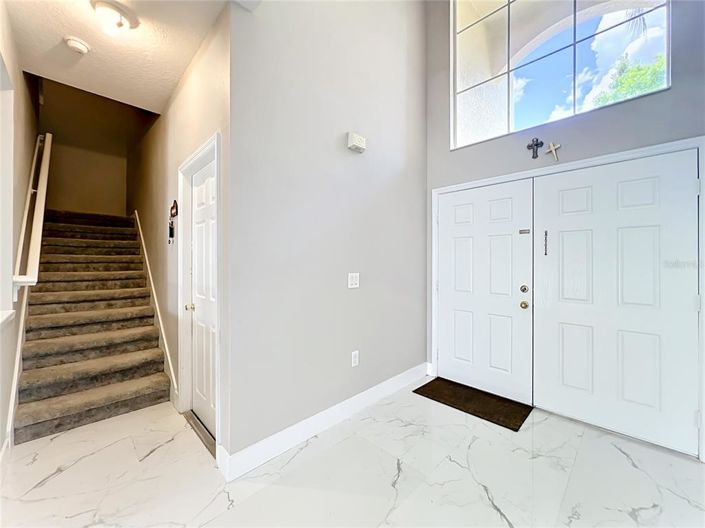 Image No.6-5 Bed House for sale
