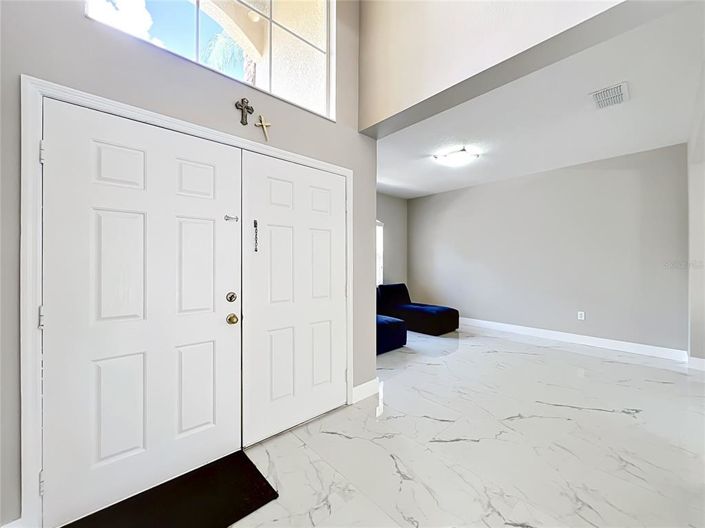 Image No.9-5 Bed House for sale