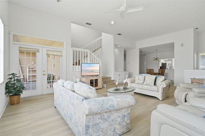 Image No.10-3 Bed Townhouse for sale