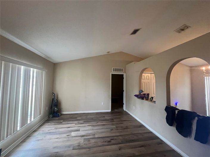 Image No.3-3 Bed House for sale
