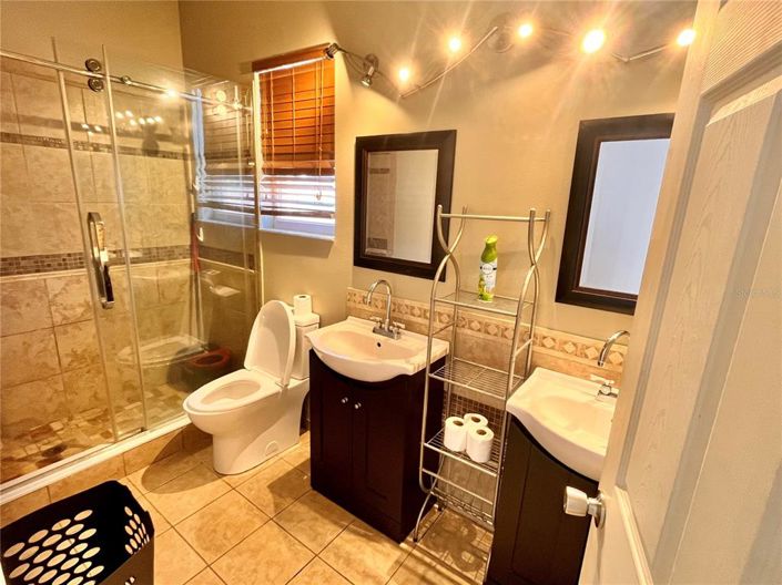 Image No.20-4 Bed House for sale