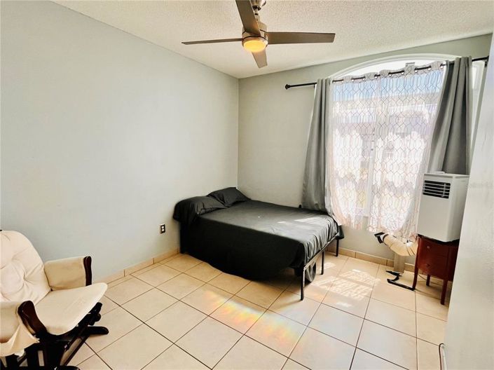 Image No.21-4 Bed House for sale