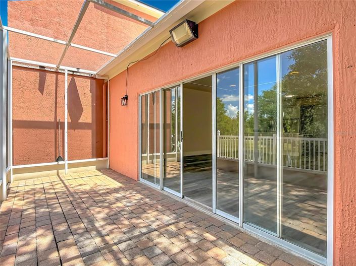 Image No.30-3 Bed Townhouse for sale