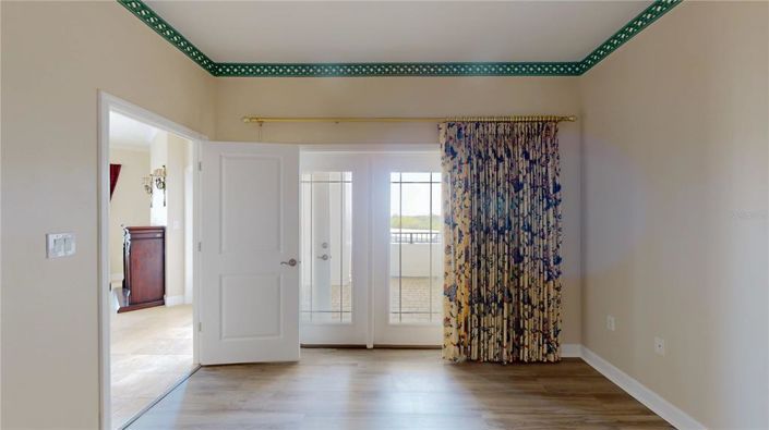 Image No.14-3 Bed Apartment for sale