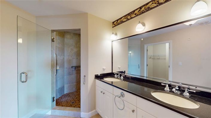 Image No.8-3 Bed Apartment for sale