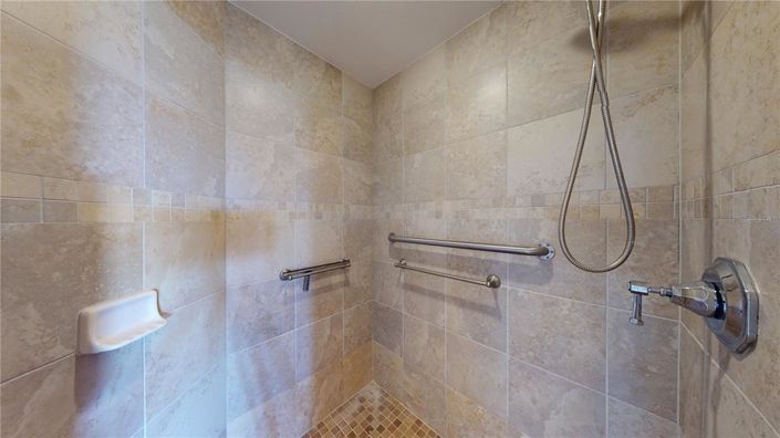 Image No.9-3 Bed Apartment for sale