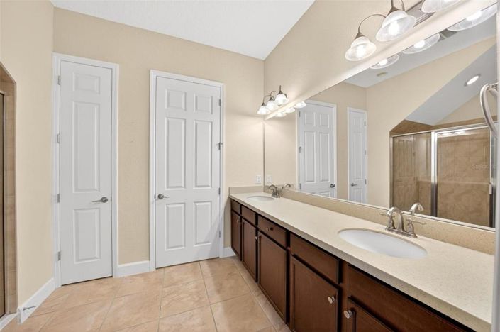 Image No.36-3 Bed Townhouse for sale