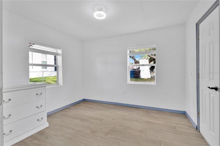 Image No.7-2 Bed House for sale