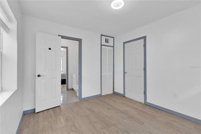 Image No.8-2 Bed House for sale