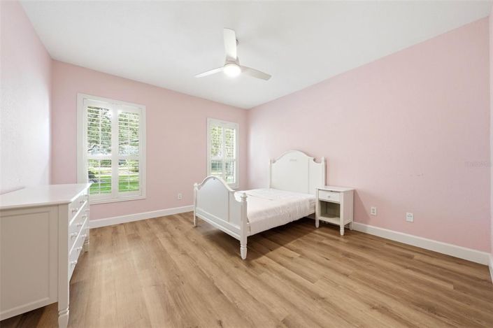 Image No.30-4 Bed House for sale
