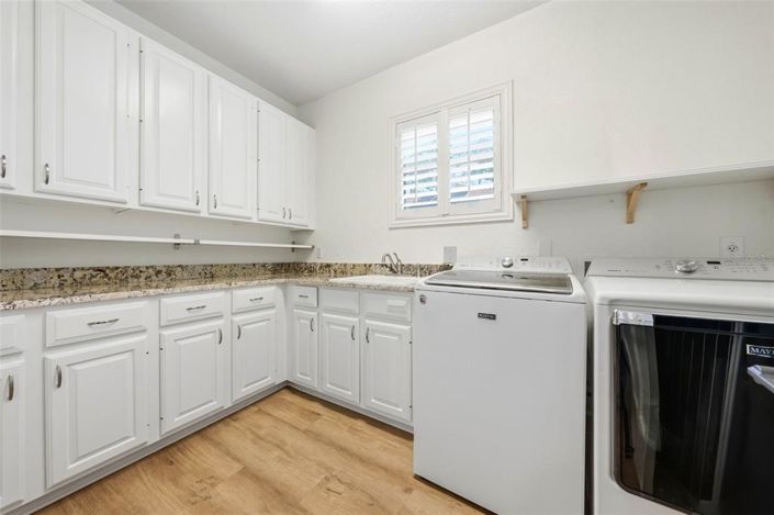 Image No.40-4 Bed House for sale