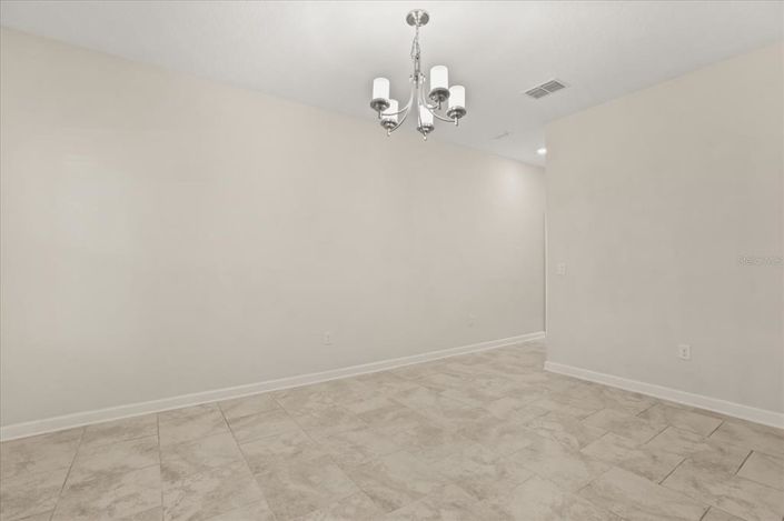 Image No.14-5 Bed House for sale