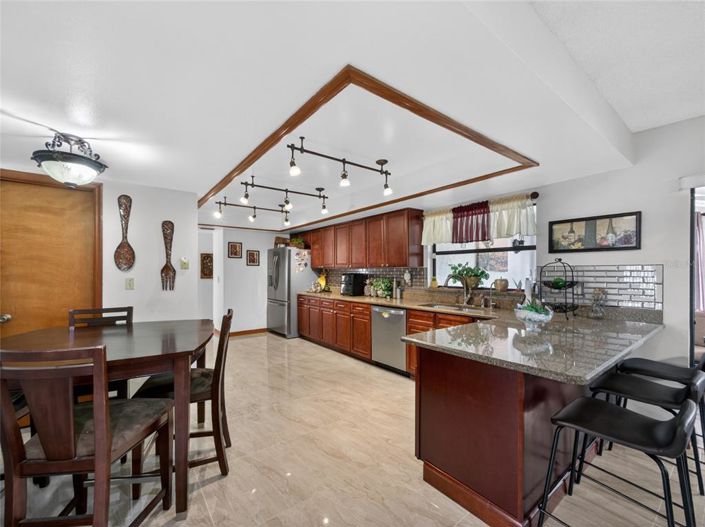 Image No.17-4 Bed House for sale