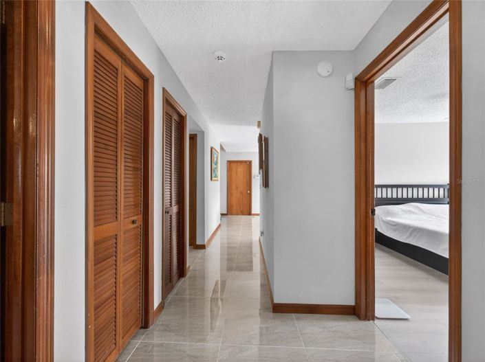 Image No.25-4 Bed House for sale